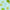 Groen zakje van Brauzz met 1 witte tablet navulling allesreiniger met limoenen op een groene achtergrond