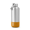 Stainless steel drinkfles van Black & Blum met Oranje onderkant en gesloten dop met zwart-wit draagtouw